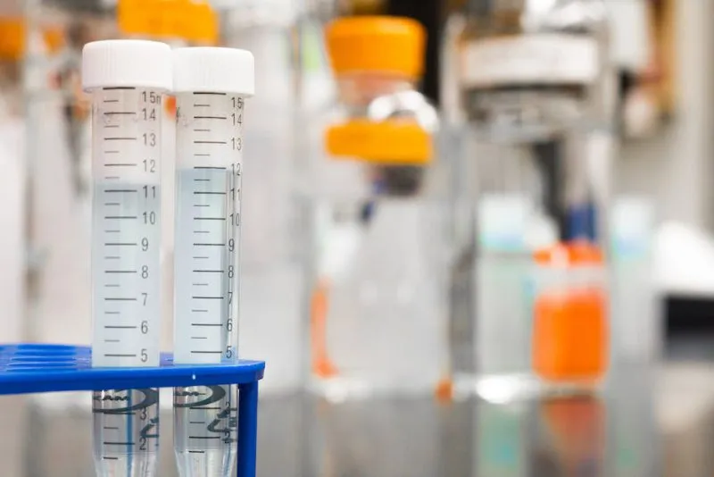 Dlaczego testowanie substancji psychoaktywnych może uratować życie?
